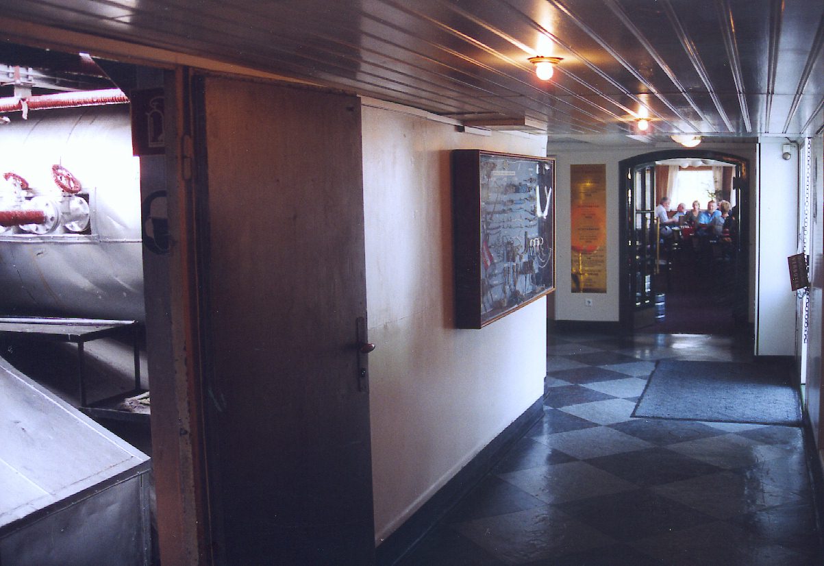 203131-03.jpg