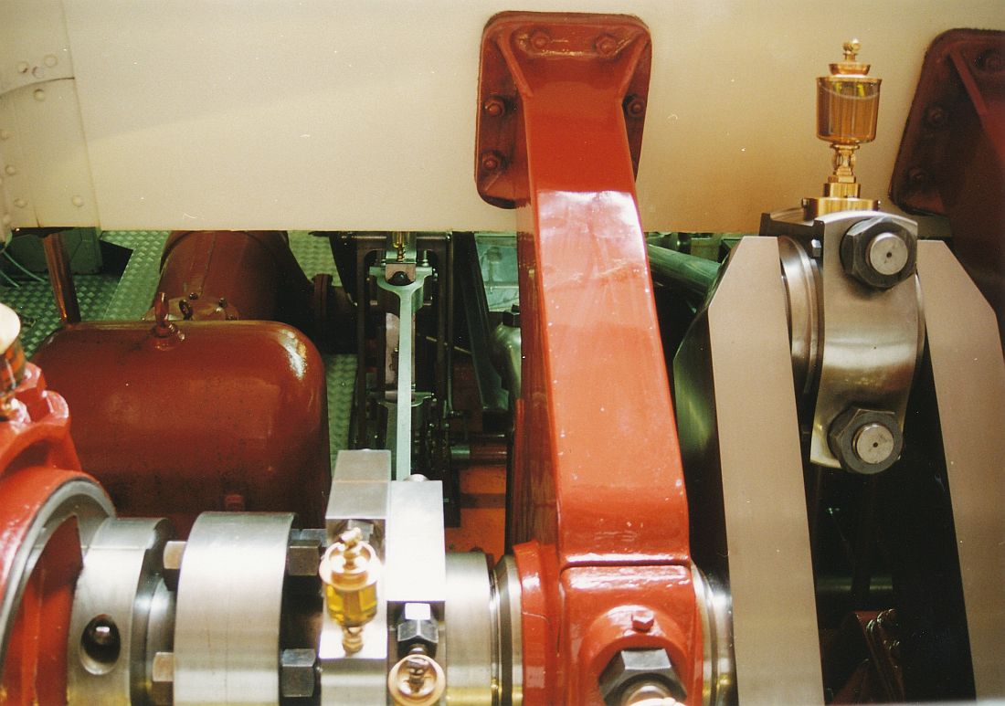 Lotschberg engine 1999-2.jpg