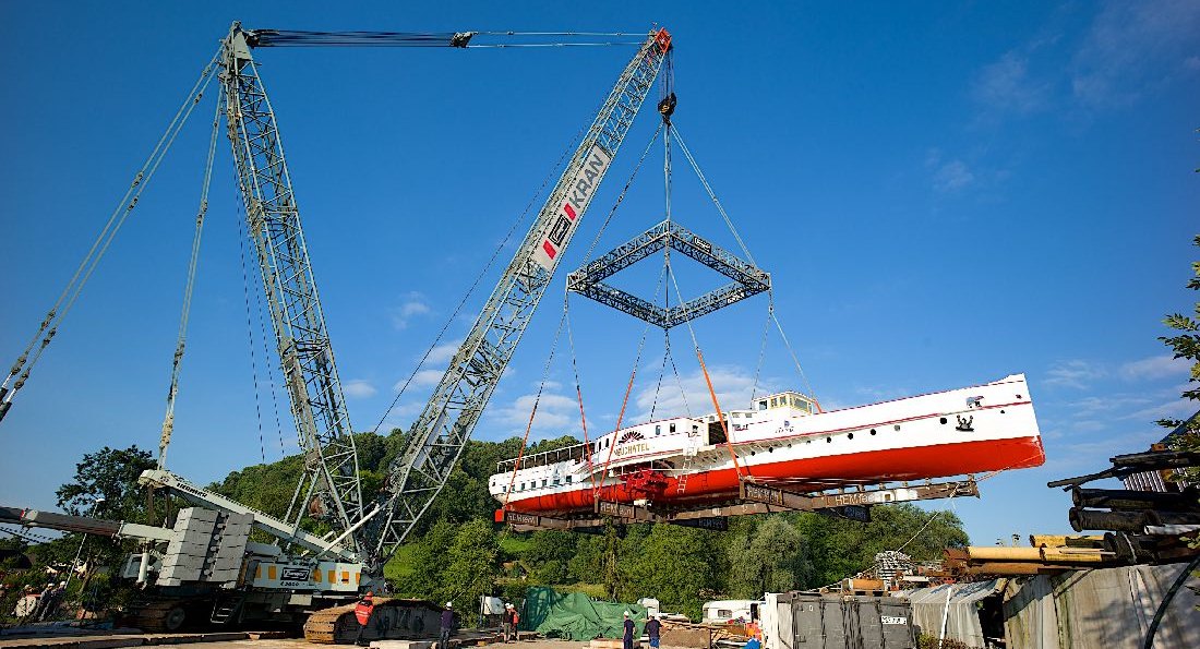 Neuchatel lift 130813.jpg