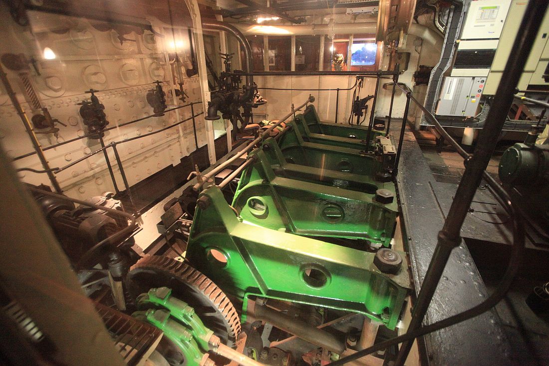 Tattershall castle engines 1 KW.jpg