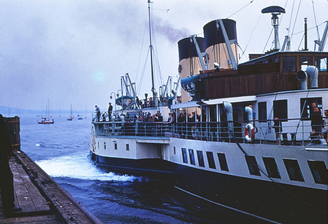 Waverley approaching Fairlie 1968 B.jpg