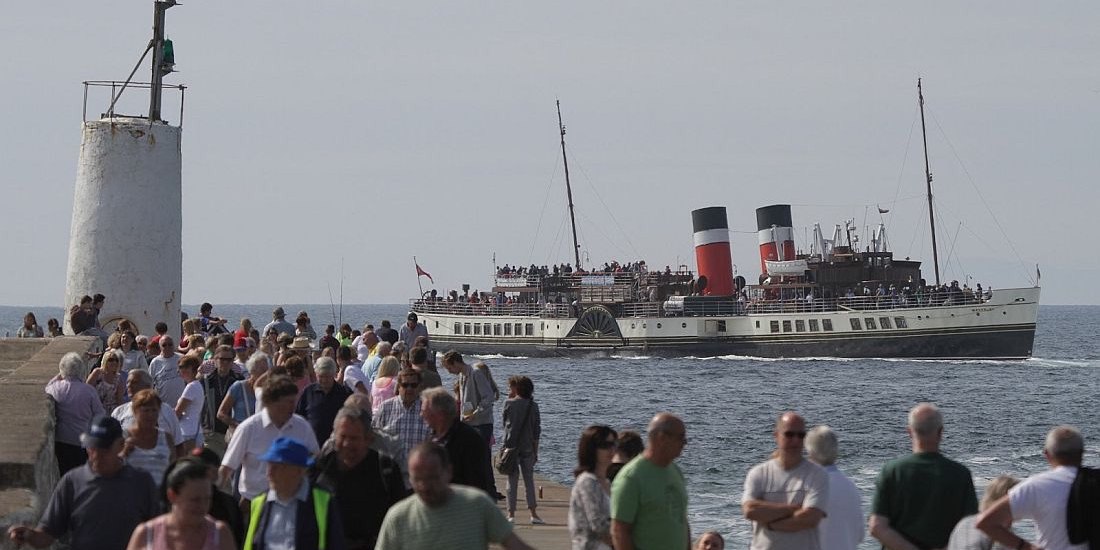 Waverley leaving Girvan 150713 KW.jpg.jpg