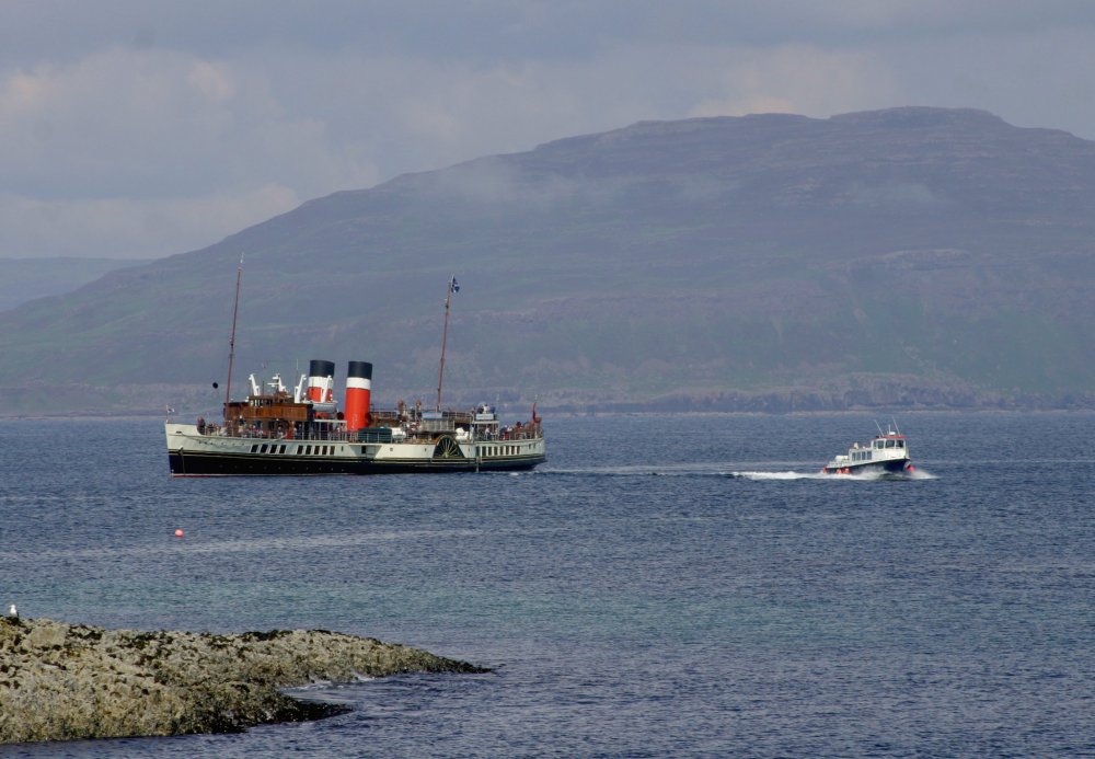 Waverley off Staffa with tender 09 06 12 FG.jpg